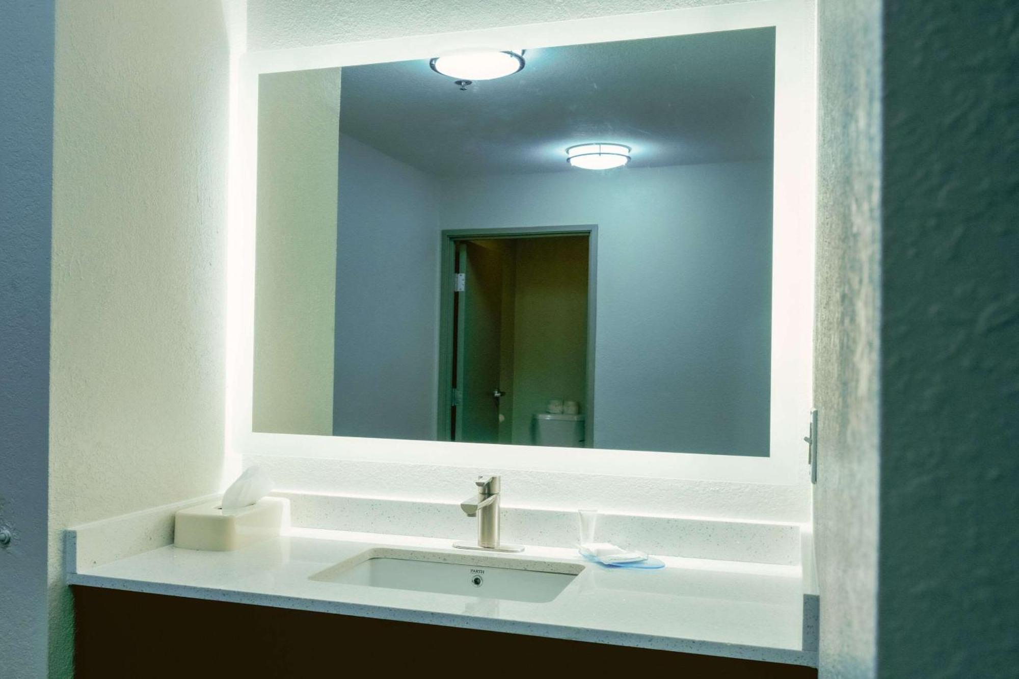 Clarion Pointe-Dillard Near Blue Ridge Mountains Hotel Luaran gambar